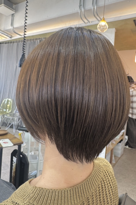 ショートボブ